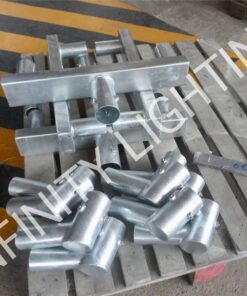 งานเสาเหลี่ยม 4"×4" สูง 6 เมตร กิ่งคู่ปีกนก ชุบกัลวาไนซ์ พร้อมกราวด์หรอด 5/8×2.4m+สายกราวด์