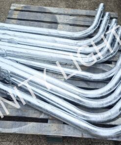 งานเสากลม 4" สูง 6 เมตร กิ่งเดี่ยวมีเพลทสำหรับยึดแผงโซล่า  ชุบกัลวาไนซ์ พร้อมตอม่อขนาด 400x700x800mm. ระยะน็อต 250mm.